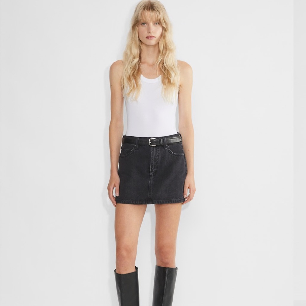 Aritzia Denim Forum Skirt - size 32